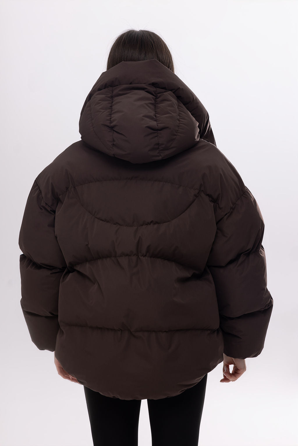 Пуховик oversize з об’ємним капюшоном