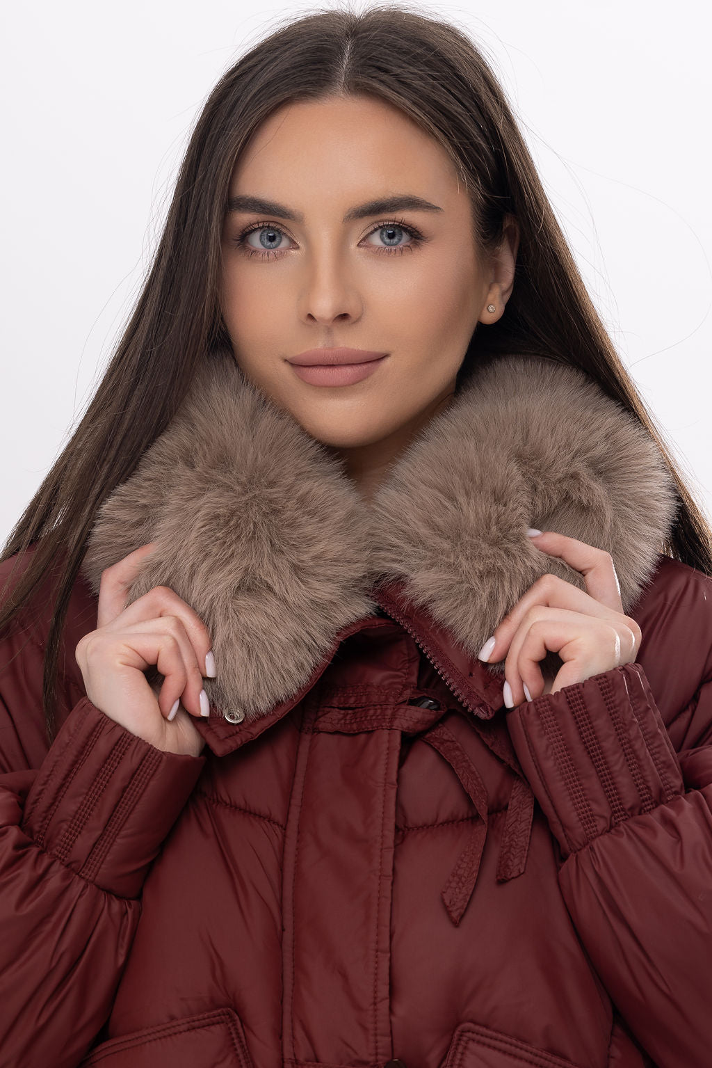 Куртка з хутряним коміром