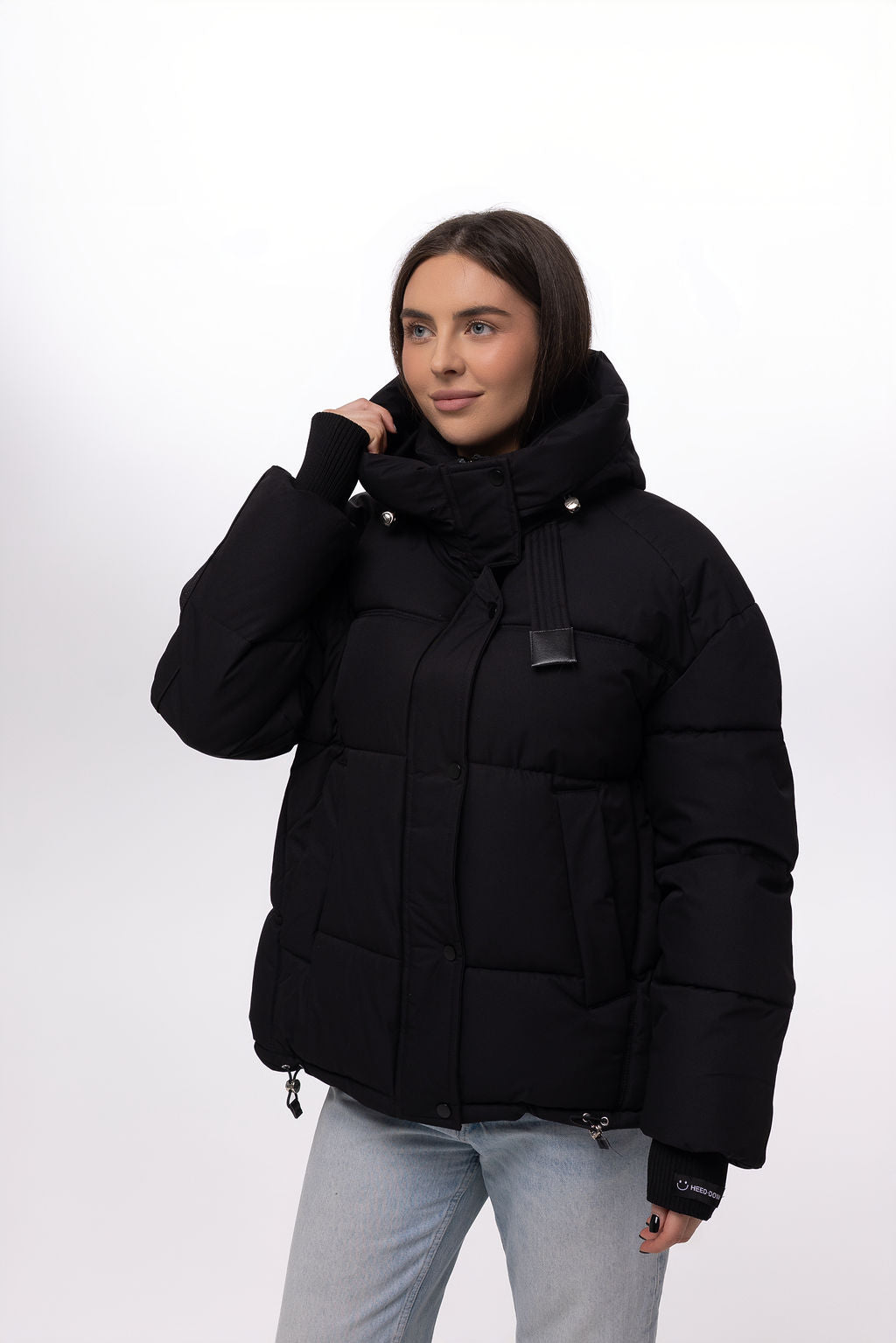 Об’ємний пуффер з капюшоном чорний