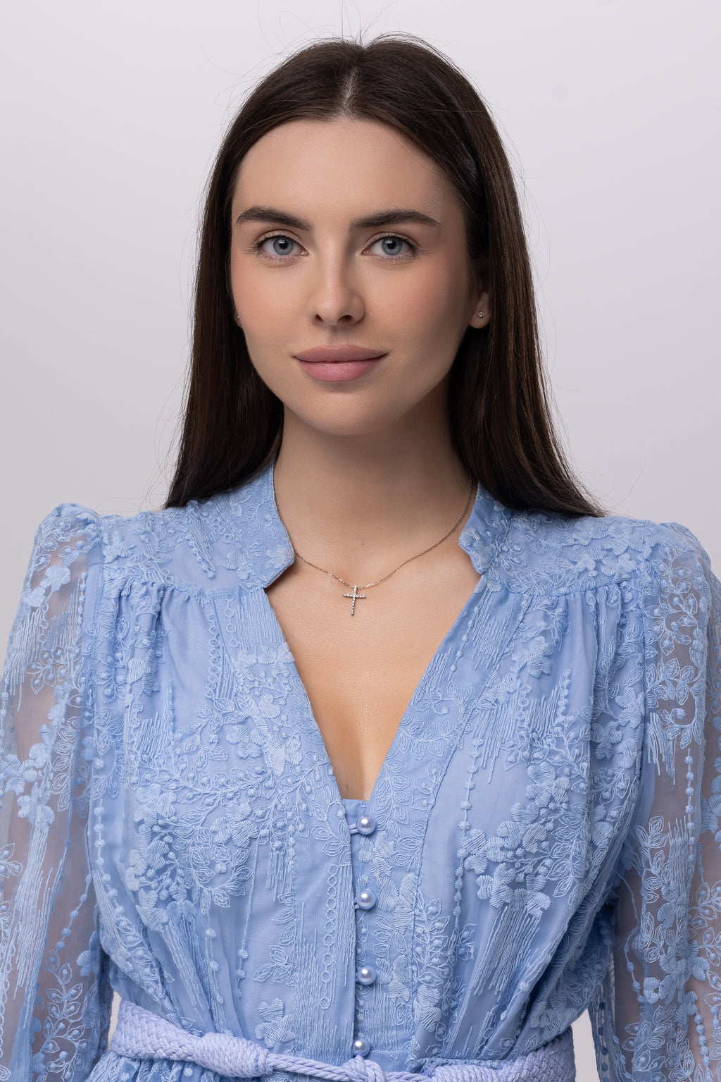 Вишита сукня міді з поясом блакитна